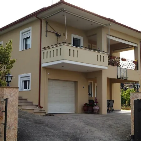 Melody * 圣尼古拉奥斯